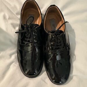 EUC boys size 1 tuxedo shoes patent leather by TipTop